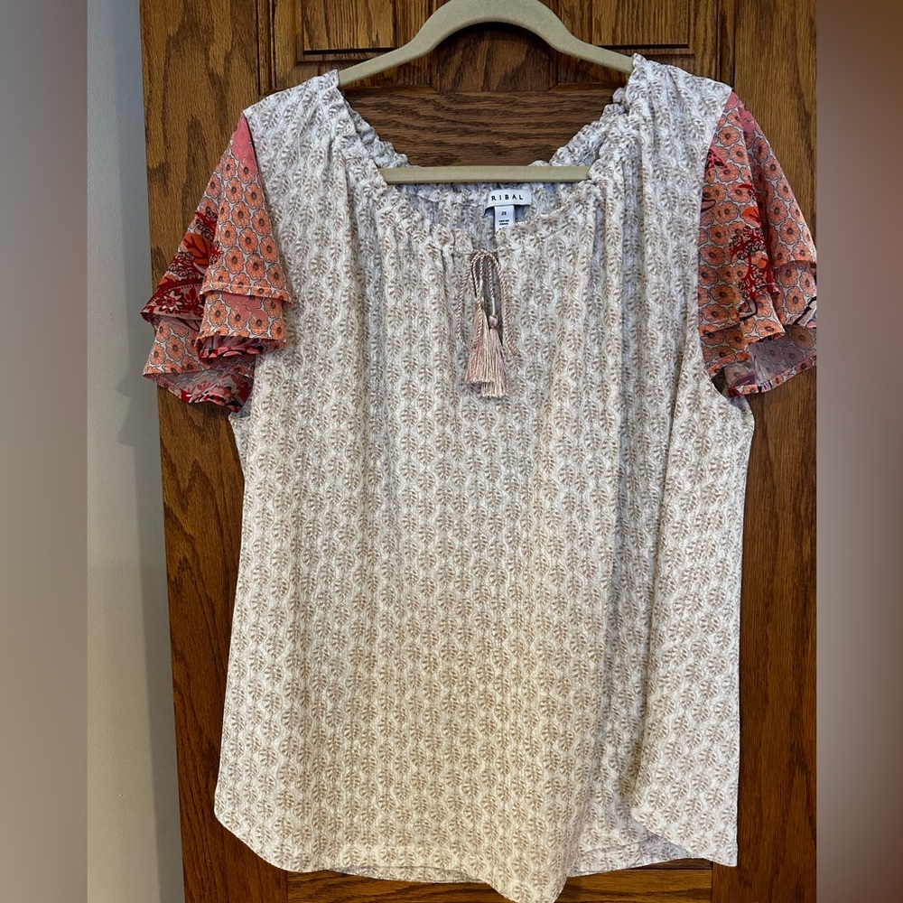 Tribal top